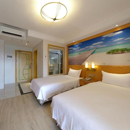Royal J Hotel Cebu Buitenkant foto