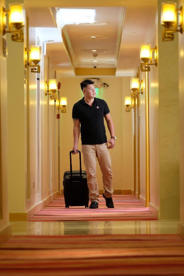 Royal J Hotel Cebu Buitenkant foto