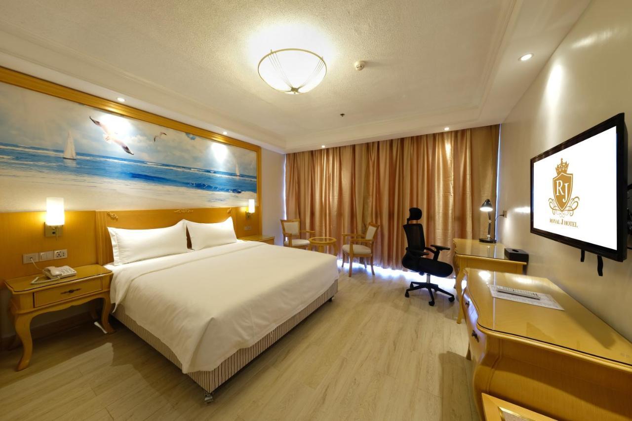 Royal J Hotel Cebu Buitenkant foto