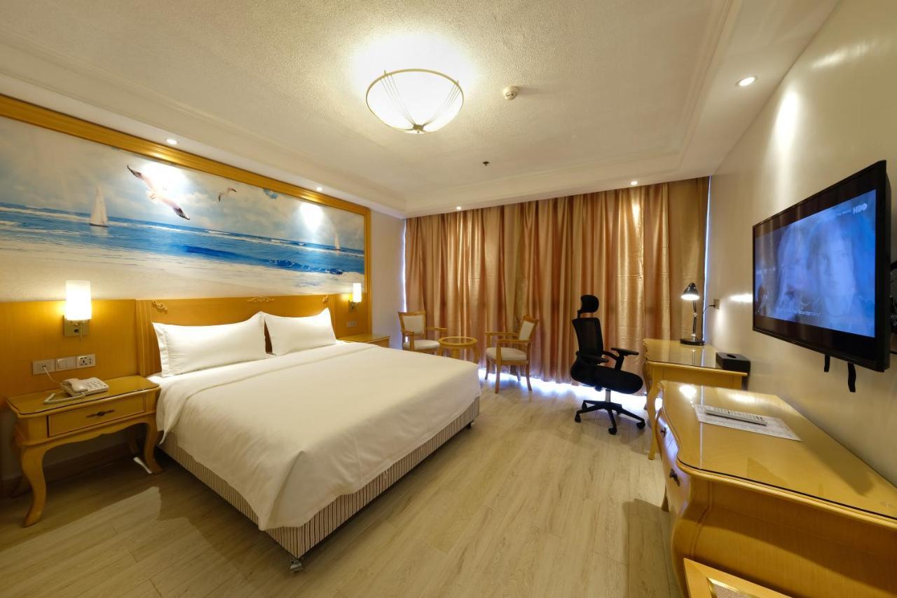 Royal J Hotel Cebu Buitenkant foto