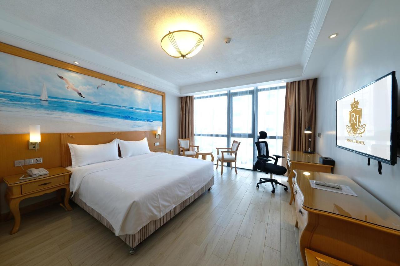 Royal J Hotel Cebu Buitenkant foto